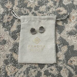 🌟SOLD🌟Kendra Scott Earrings